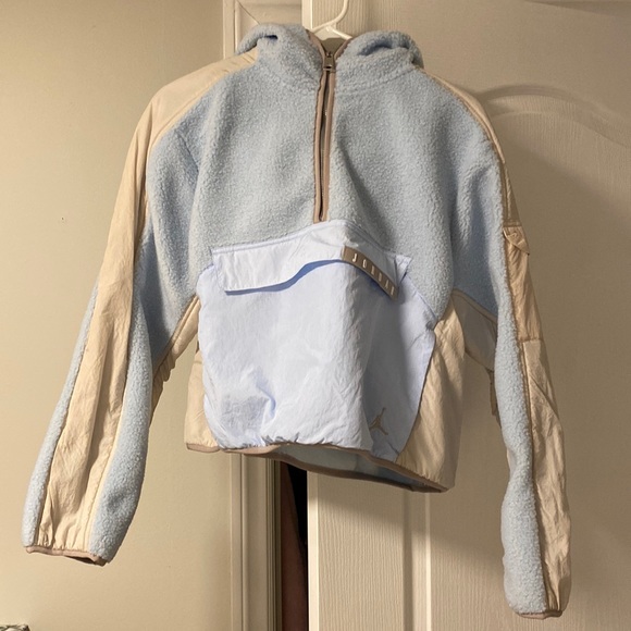 Jordan crop sweater. Size small - Picture 3 of 4